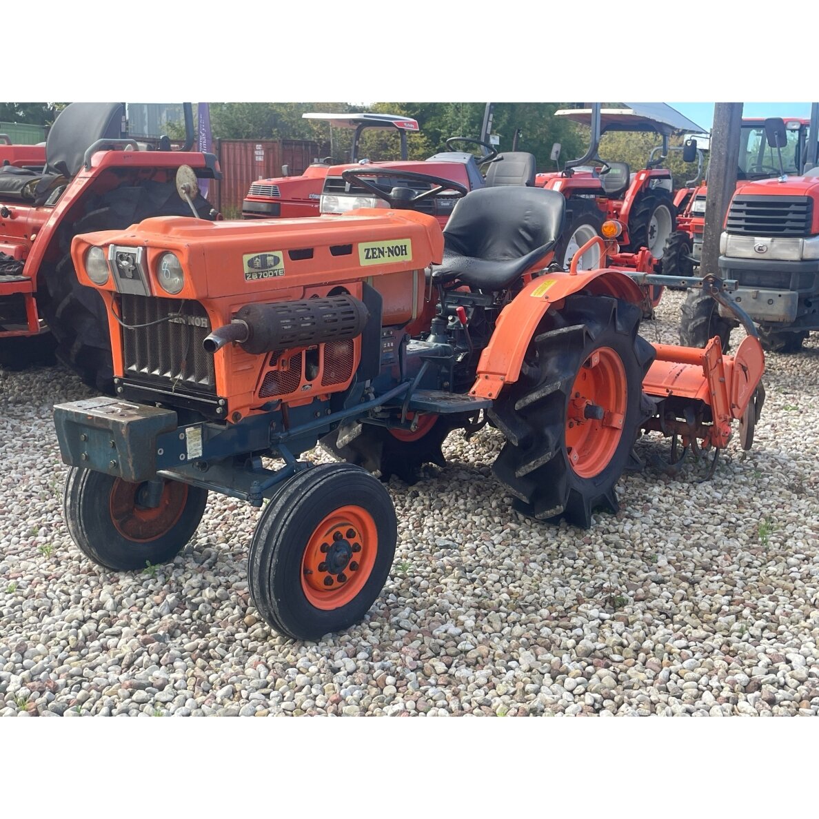 KUBOTA B7001S