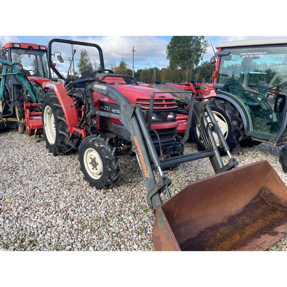 MITSUBISHI MT251D 2