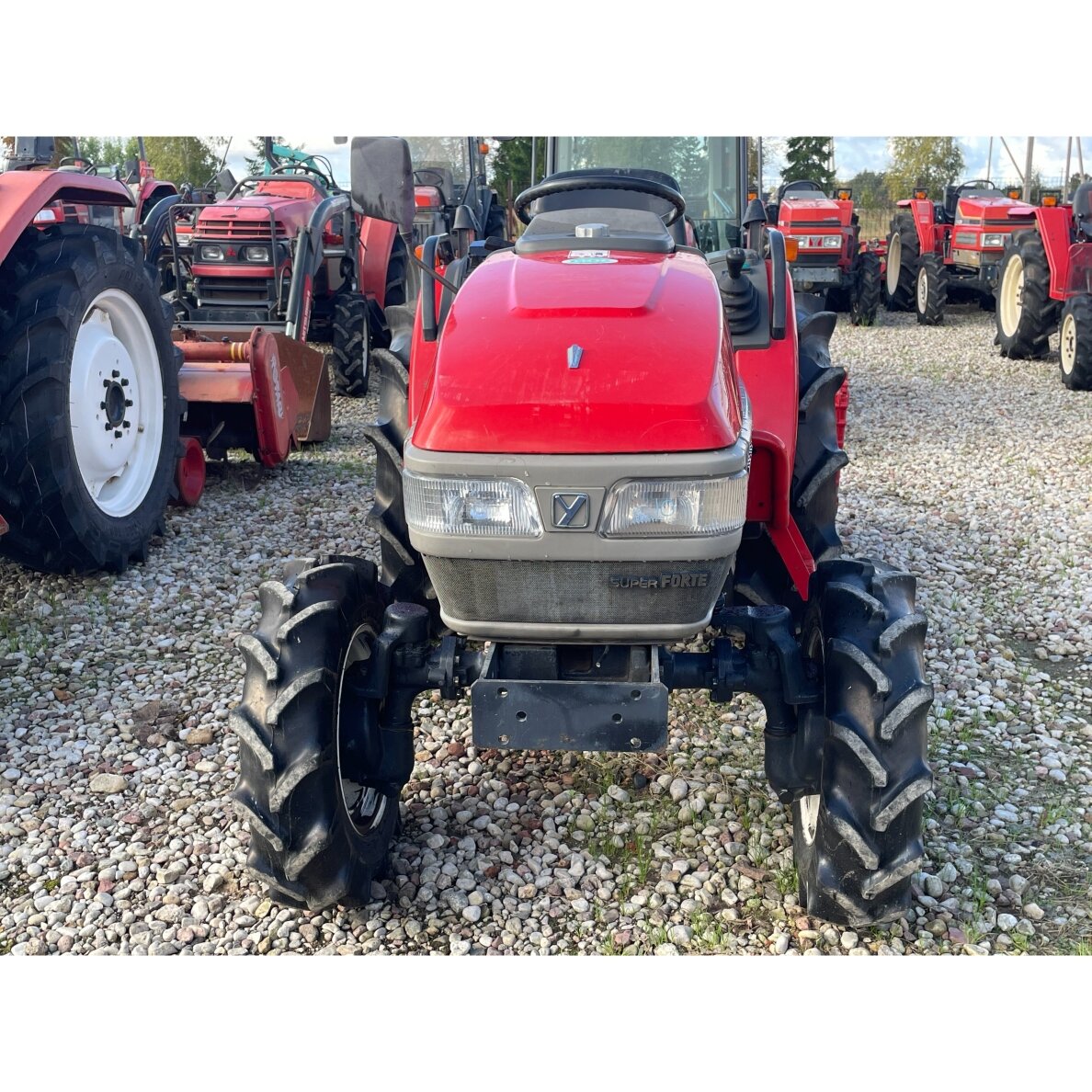 YANMAR F220D 1