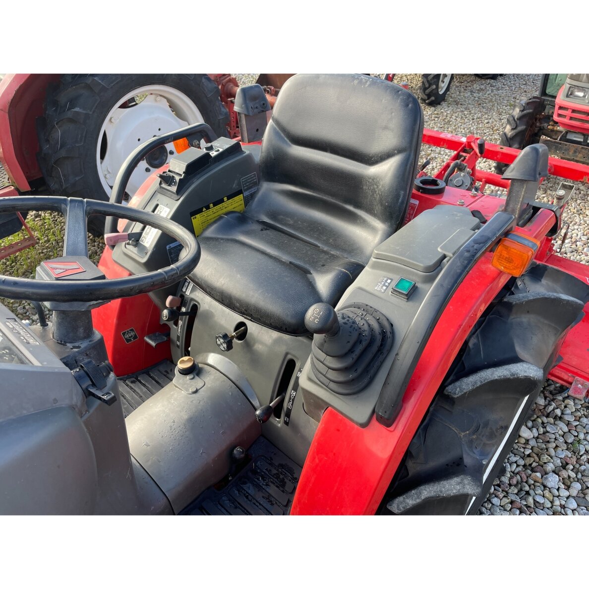 YANMAR F220D 3