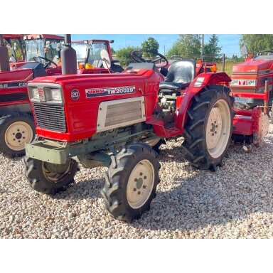 YANMAR YM2002D